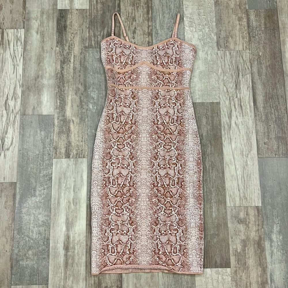 Bodycon BCBGMAXAZRIA dress